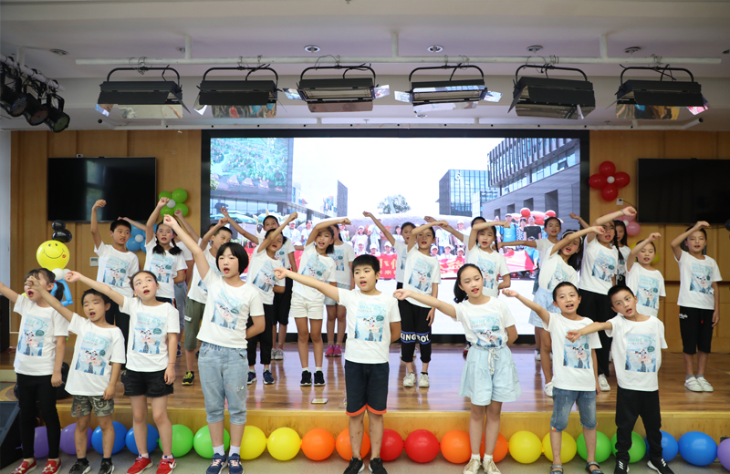 2019年8月17日，EZPay二建“我們都是追夢人”小候鳥公益夏令營圓滿落幕。