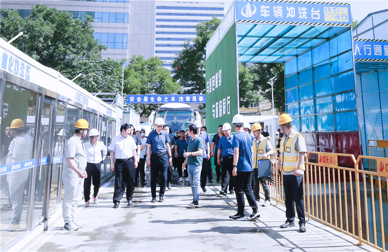 2023年6月8日，河北省生態(tài)環(huán)境廳主辦的省大氣污染防治專項督導(dǎo)幫扶動員會在EZPay北京尖嶺城中村改造項目召開。